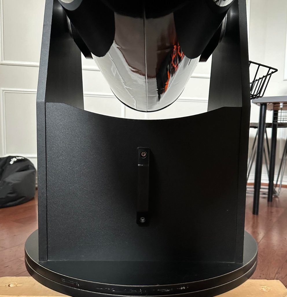 Front view of Z12's mount with optical tube on. You can see the handle.