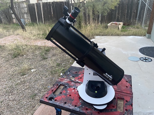 Skywatcher Virtuoso 130P on a table in observation field