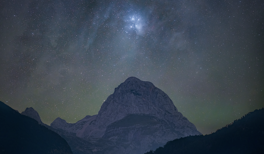 Plaiades Star Cluster Photographed using H-alpha mod Nikon Z6 & Samyang 135mm
Fornax Lightrack ii tracking mount
